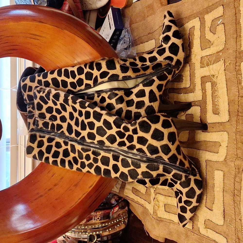 Via Spiga Animal print boots size 8